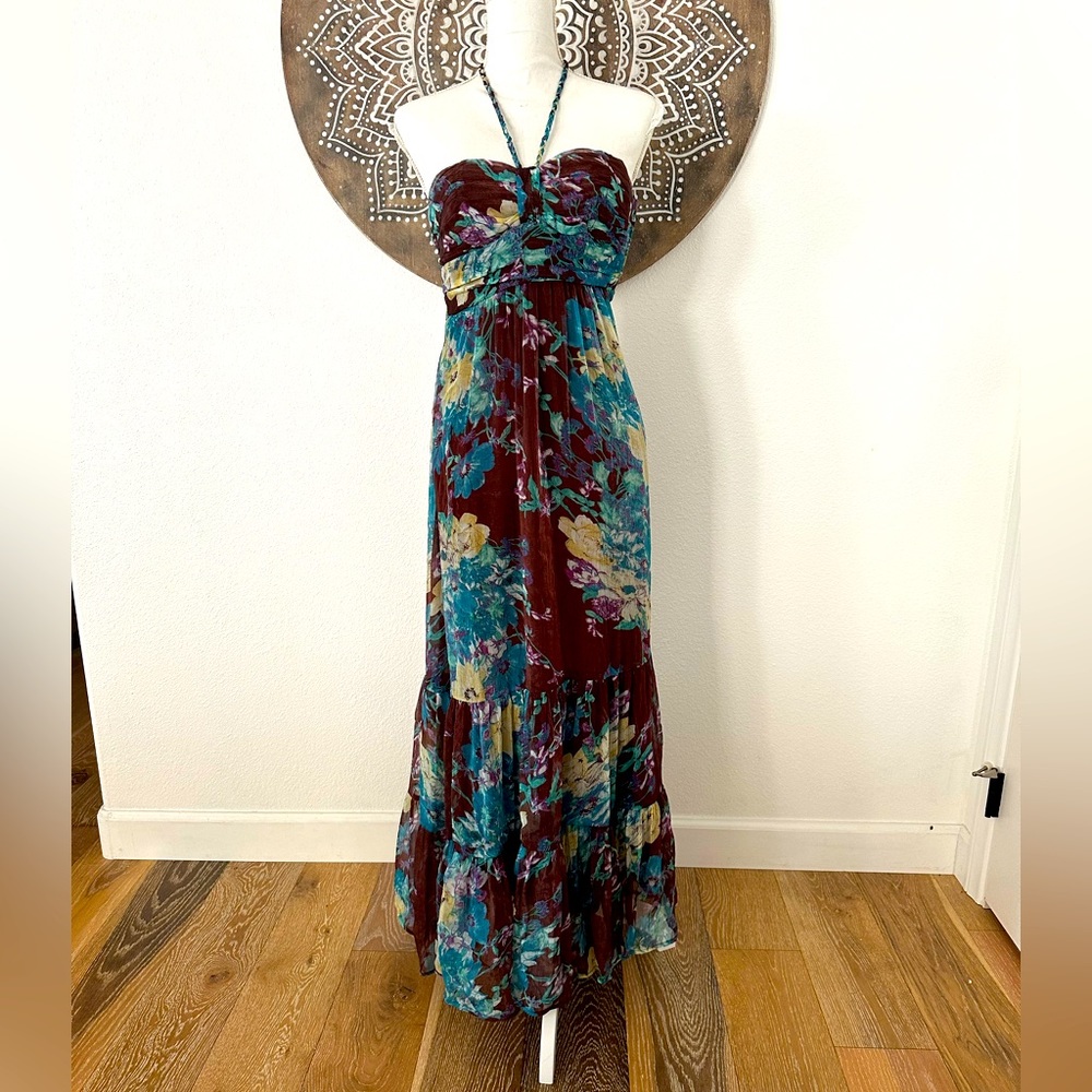 Gorgeous boutique floral ruffled chiffon maxi dress. Size small.